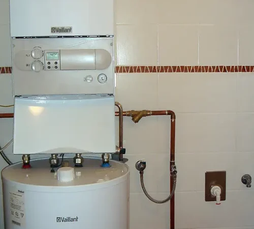 "Boiler & Cylinder" by www.trek.today is licensed under CC BY 2.0